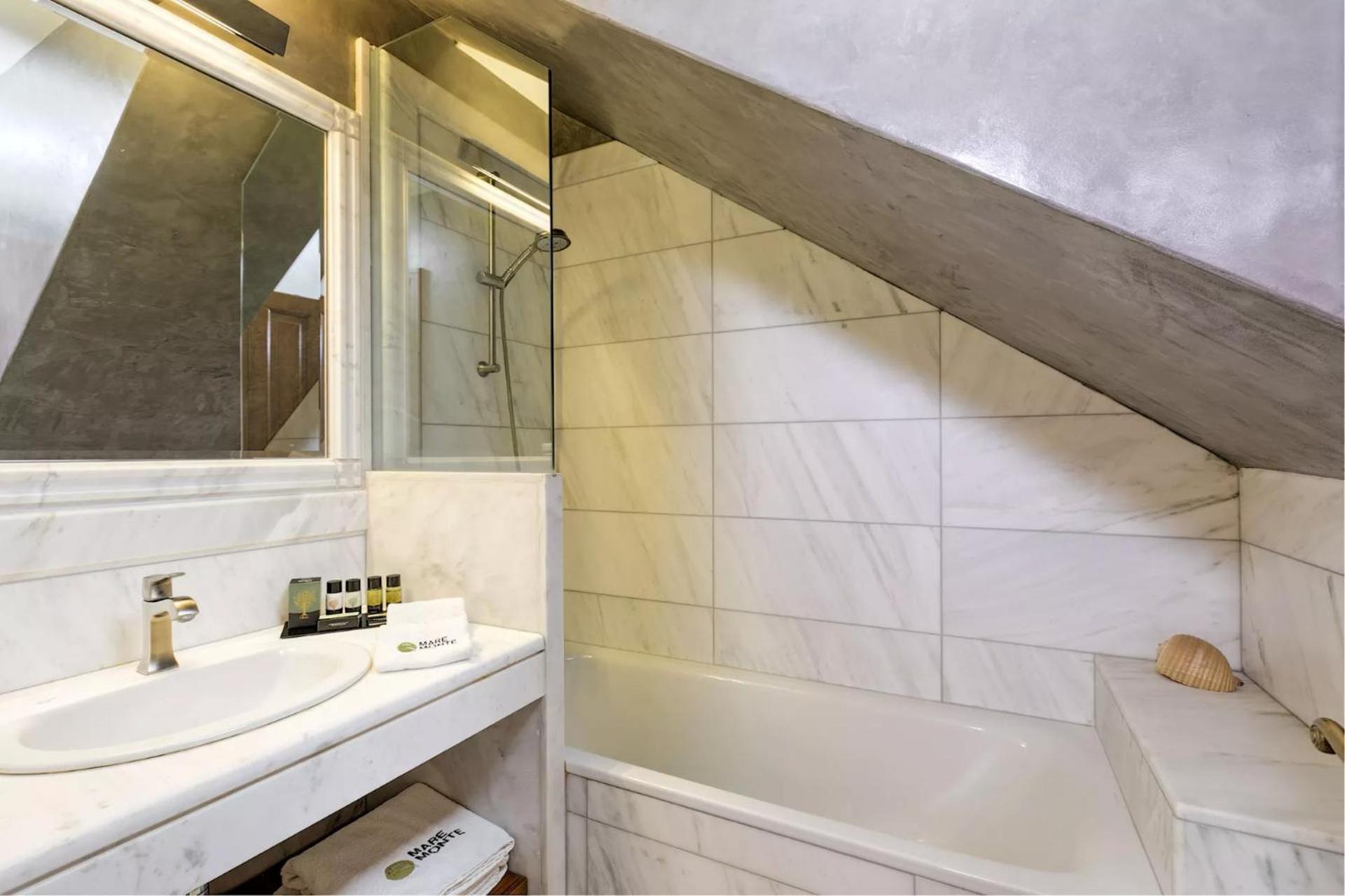 Mare Monte Luxury Suites Спетсес Экстерьер фото