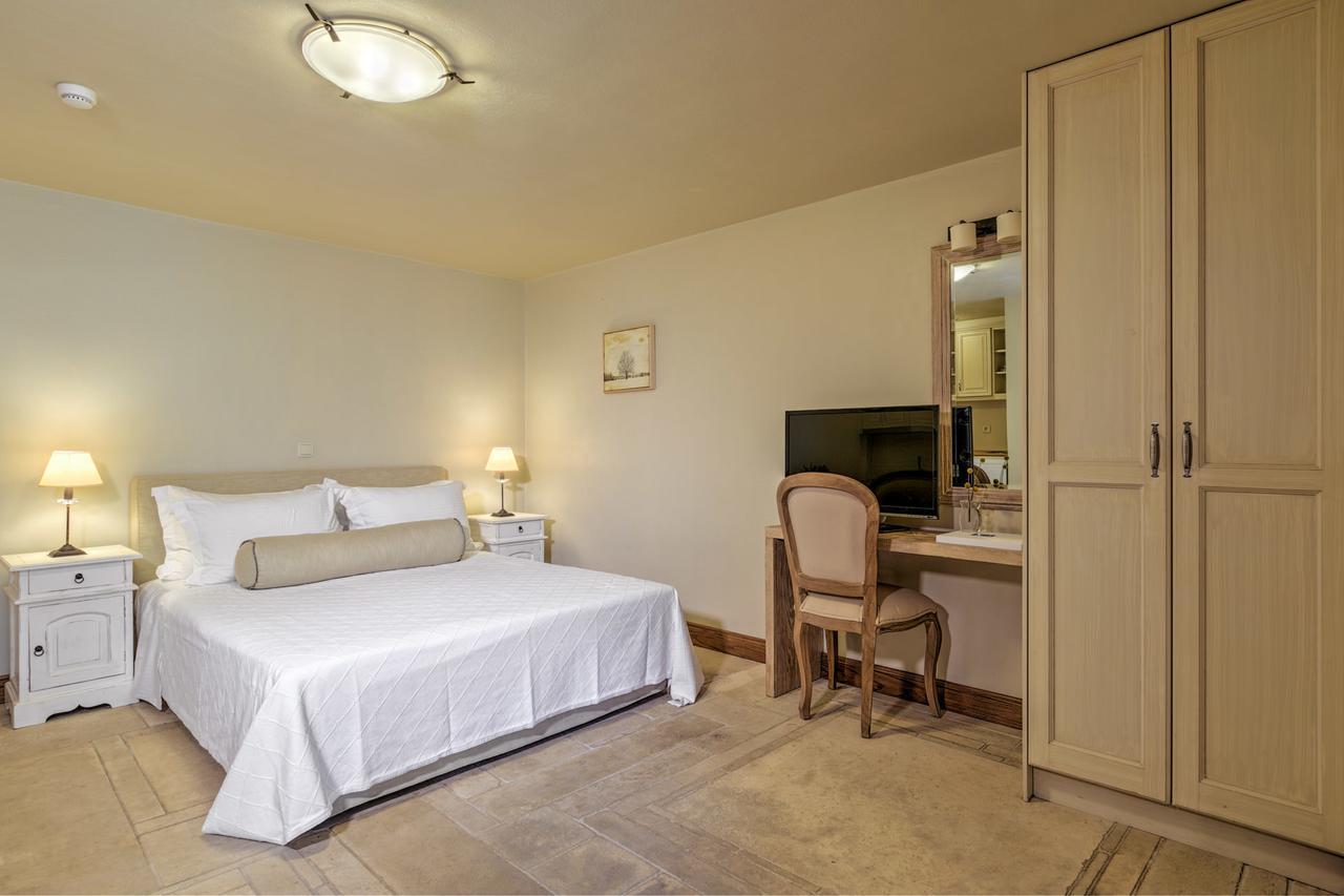Mare Monte Luxury Suites Спетсес Экстерьер фото