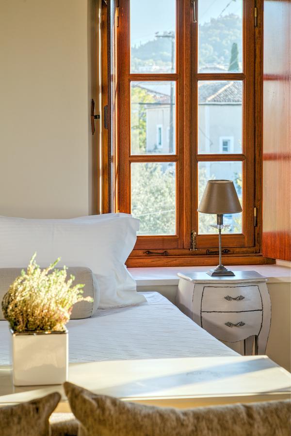 Mare Monte Luxury Suites Спетсес Экстерьер фото