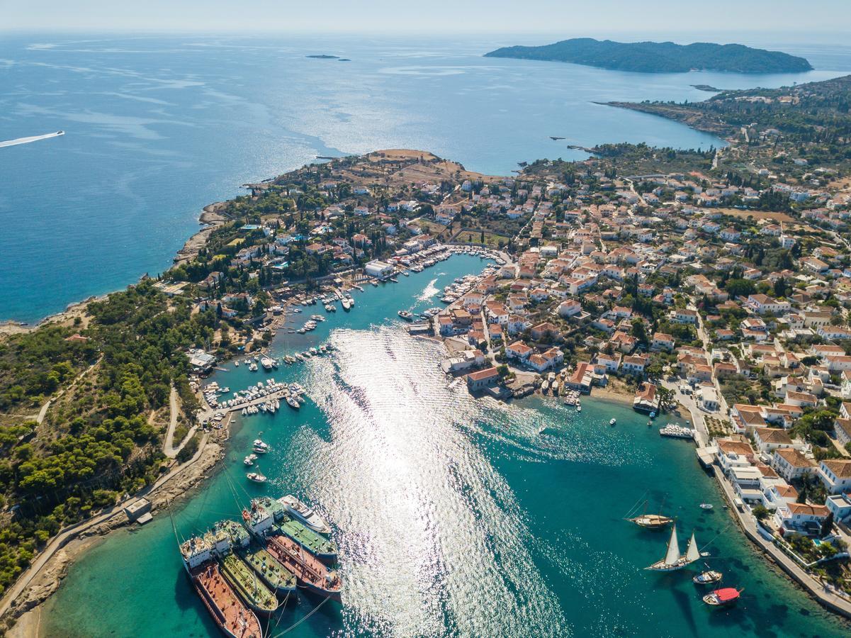 Mare Monte Luxury Suites Спетсес Экстерьер фото
